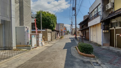【前面道路含む現地写真】 | 名古屋市南区三吉町１丁目Ａ号棟〈仲介手数料無料〉白水小学校・名南中学校