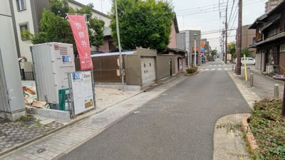 【前面道路含む現地写真】 | 名古屋市南区三吉町１丁目Ａ号棟〈仲介手数料無料〉白水小学校・名南中学校 | 同仕様の近隣完成物件を案内致します。
新築戸建の事はマックバリュで住まい相談へお任せください。