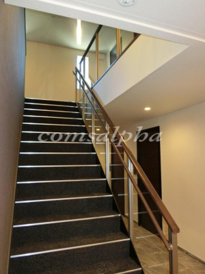 【その他共用部分】 | 横濱HILL TERRACE | 横濱HILL TERRACE　中階段