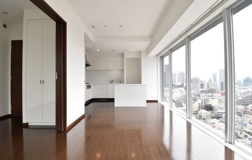 港区高輪１丁目の賃貸マンションの居間・リビング|同タイプ参照