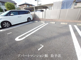 【駐車場】