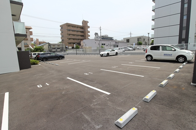 ムーンリバー久留米駅南【キャッシュバック対象】の駐車場|駐車場があります