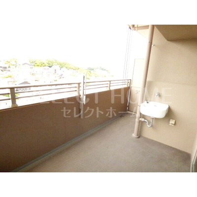 【バルコニー】 | ミッドシティガーデン東岡崎 | バルコニーからの眺めを楽しみながら食事をしませんか