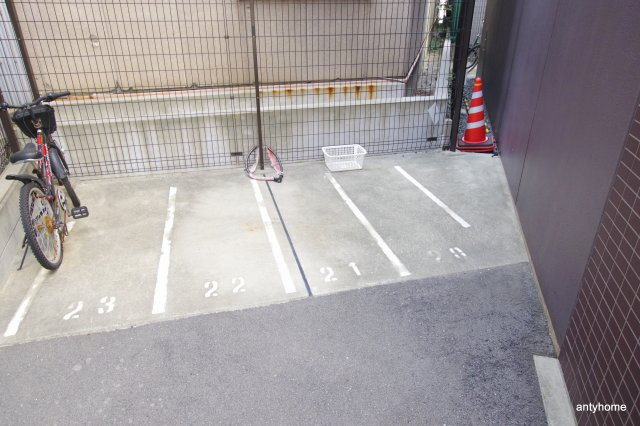 プリマベラ福島　仲介手数料無料の駐車場