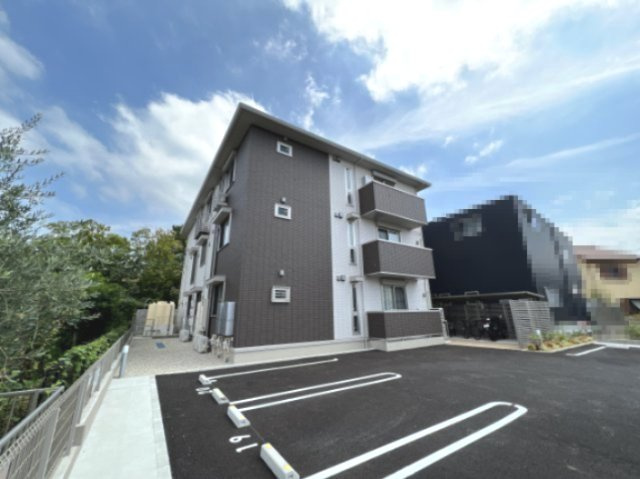 セジュール中部公園の駐車場|敷地内駐車場です。２台契約可能です。