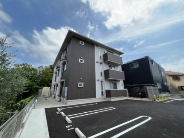 セジュール中部公園の駐車場|敷地内駐車場です。２台契約可能です。