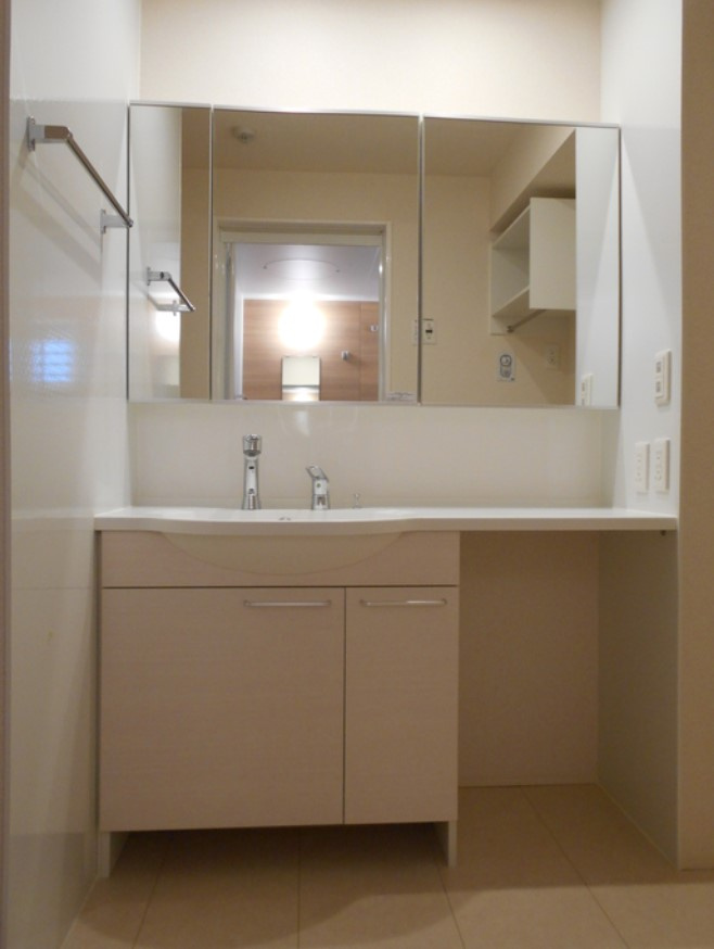 ローズガーデン府中の洗面所