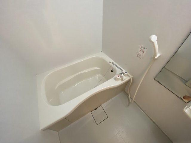 シャルムナイトウ　Ｂ棟の浴室