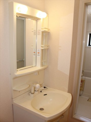 【独立洗面台】 | Ocean Court 1 | ※同物件、別のお部屋の写真です。設備は現況に従います。