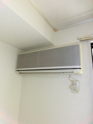 【設備】 | グリーンハイツ峰沢 |  グリーンハイツ峰沢　冷暖房エアコン