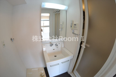 【独立洗面台】 | ＧＡＬＬＥＲＹ谷町 | 独立洗面台で身支度をすべて済ませてしまいましょう