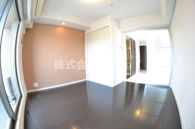【寝室】 | ＧＡＬＬＥＲＹ谷町 | 使い勝手のいい寝室です