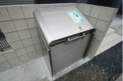 【その他共用部分】 | Blanc（ブラン） | Blanc（ブラン）　　　便利な敷地内ゴミステーション♪