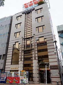 【外観】 | 鉄骨鉄筋コンクリート造のがっちりとした建物。