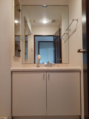 ルネ東松山の独立洗面台|朝の身支度には欠かせない独立洗面化粧台