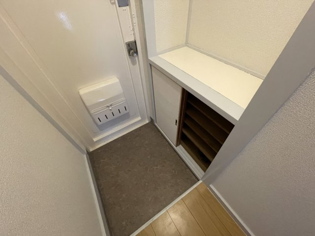 シャトーモリオカ末広の玄関