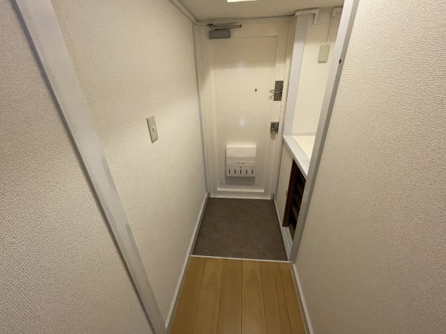 シャトーモリオカ末広の玄関