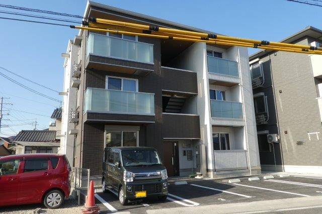 倉敷市日ノ出町１丁目のアパートの外観