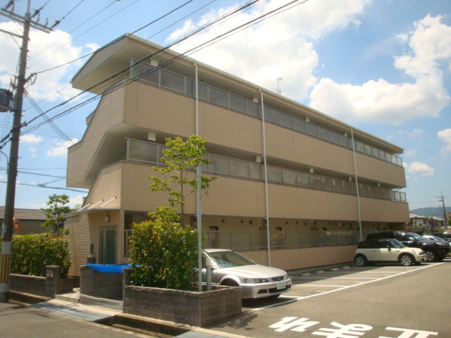 アンプルールフェールフリージアの駐車場