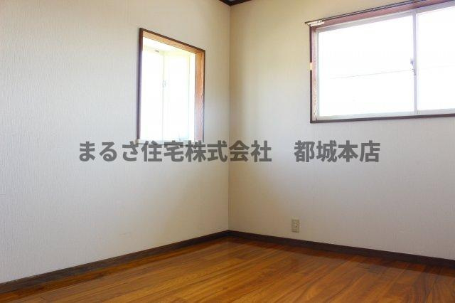 クレス中村の洋室