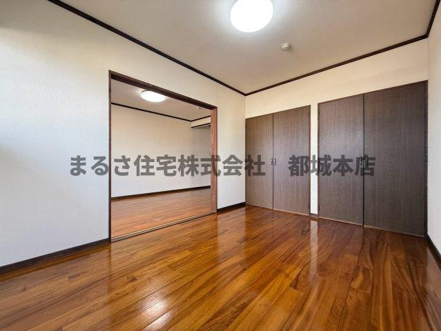 クレス中村の洋室