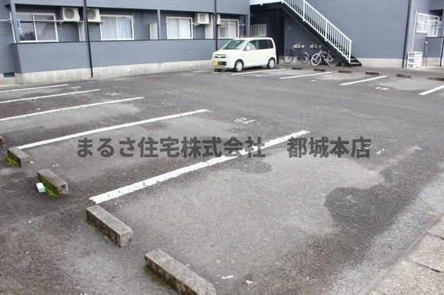 クレス中村の駐車場|駐車場です