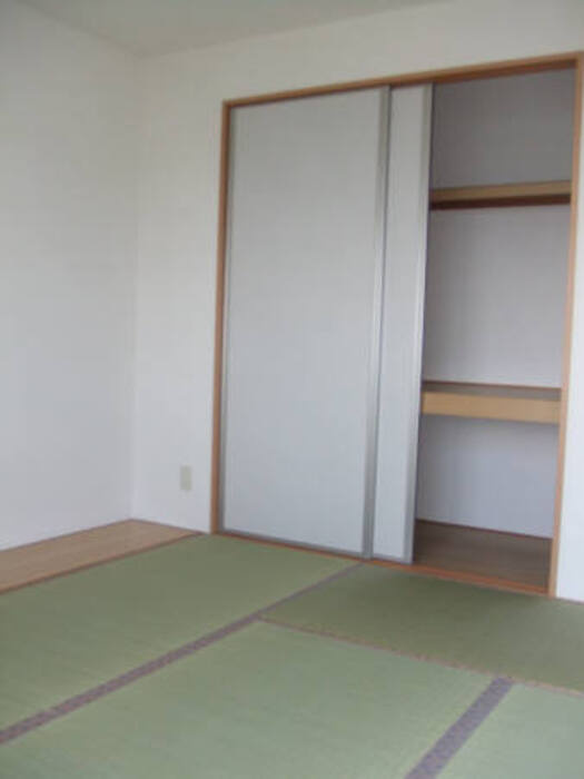 シャルマンハイムの設備|和室ならではの温かな和の空間で寛ぎの時間を過ごせます
