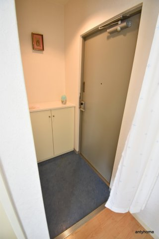 バトンルージュ　仲介手数料無料の玄関