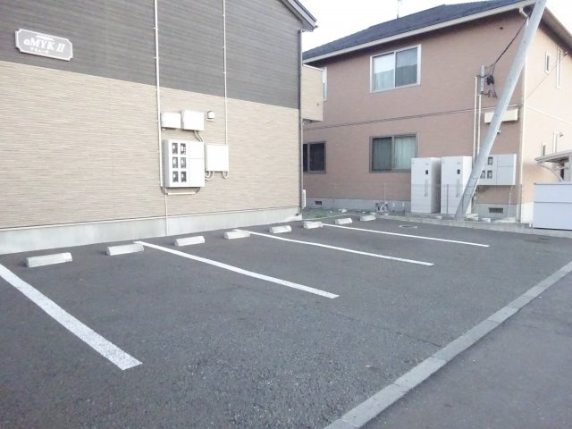 アミュークⅡの駐車場