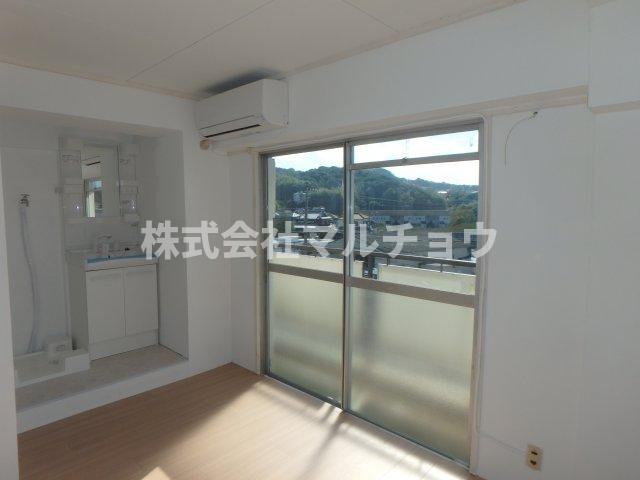 ヴィラナリー田辺　2の洋室|使い勝手のいい洋室です