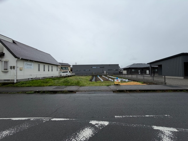 北諸県郡三股町五本松の売地の外観