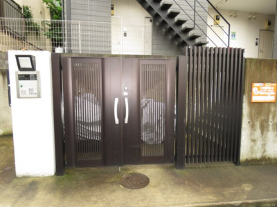 【エントランス】 | リッツウェアーハウスＨ＆М1