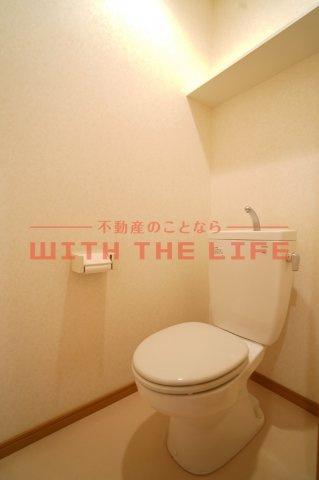 グリーンヒルズ津福【キャッシュバック対象】のトイレ|落ち着いた色調のトイレです