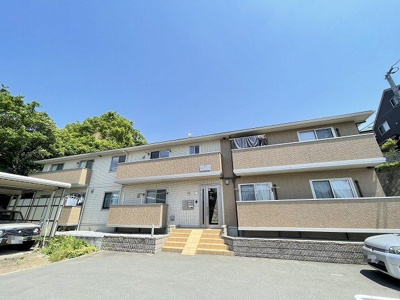 【外観】 | デスモスペース | ペットOK♪ワンちゃんと一緒に暮らせる2階建てアパートです☆「栗平」駅徒歩9分！通勤・通学にも便利な立地！