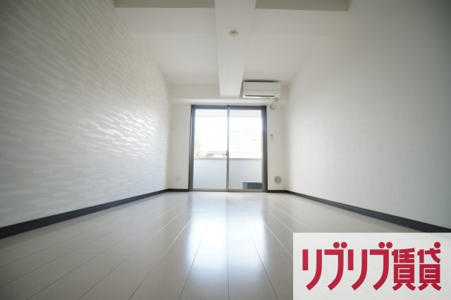 フォルセーヌ本千葉の居間・リビング