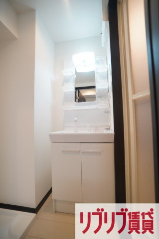 フォルセーヌ本千葉の洗面所