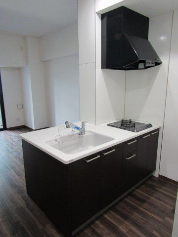 【キッチン】 | Premium Town Place | ※同建物同型のお部屋　イメージ