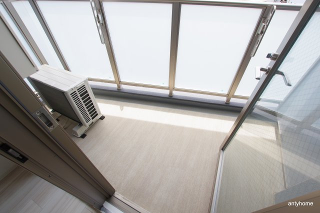 エスグランデ難波サウス　仲介手数料無料のバルコニー