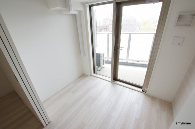 エスグランデ難波サウス　仲介手数料無料の洋室