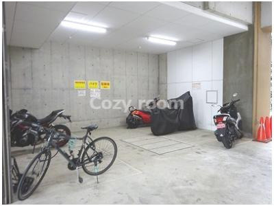 【その他共用部分】 | セレニテ新大阪弐番館 | バイク置き場