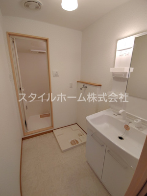【洗面所】 | ライフパークユニゾン | 明るい洗面所です