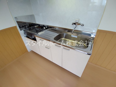 【キッチン】 | ライフパークユニゾン | コンパクトなキッチンで掃除もラクラク