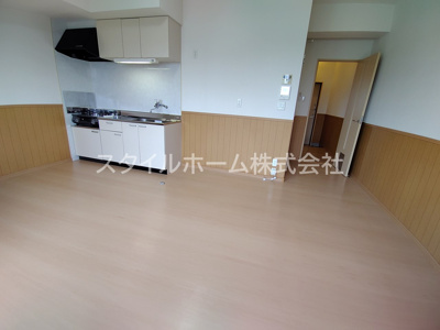 【居間・リビング】 | ライフパークユニゾン | ゆったりとした居間です