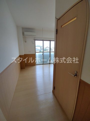 【居間・リビング】 | ライフパークユニゾン | こちらの居間で趣味の時間をお楽しみください