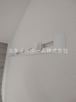 【設備】 | ラフィネ | ハンガー等はこちらへ。