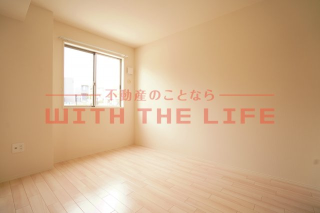 ソレイユ【キャッシュバック対象物件】の洋室|使い勝手のいい洋室です