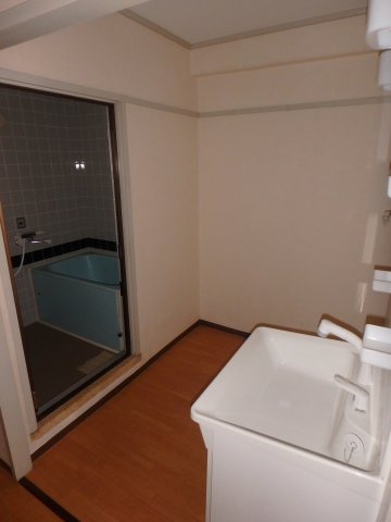 大建アーバンハイツの洗面所