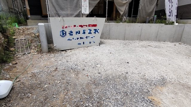 箕面市半町１丁目の新築一戸建の駐車場