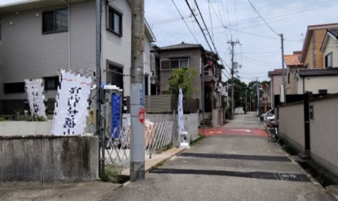 箕面市半町１丁目の新築一戸建の前面道路含む現地写真