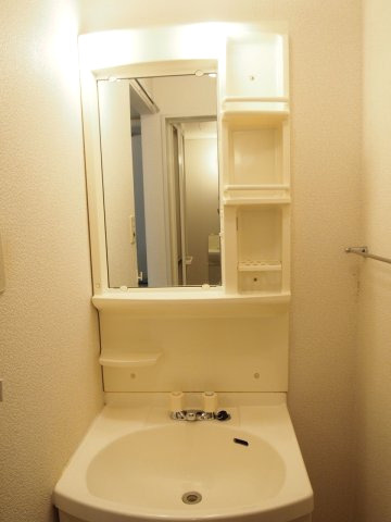 エクレールフラッツ【キャッシュバック対象物件】の独立洗面台|使いやすい独立洗面台です